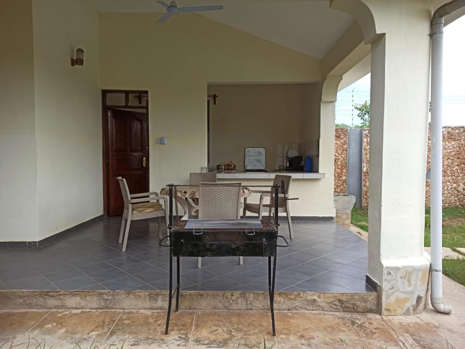 Lisa Mari Hotel Mombaça Exterior foto